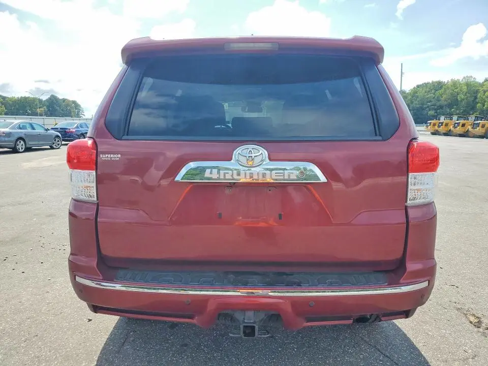 2011 TOYOTA 4RUNNER SR5  