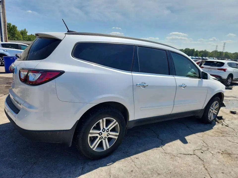 2016 CHEVROLET TRAVERSE LT  
