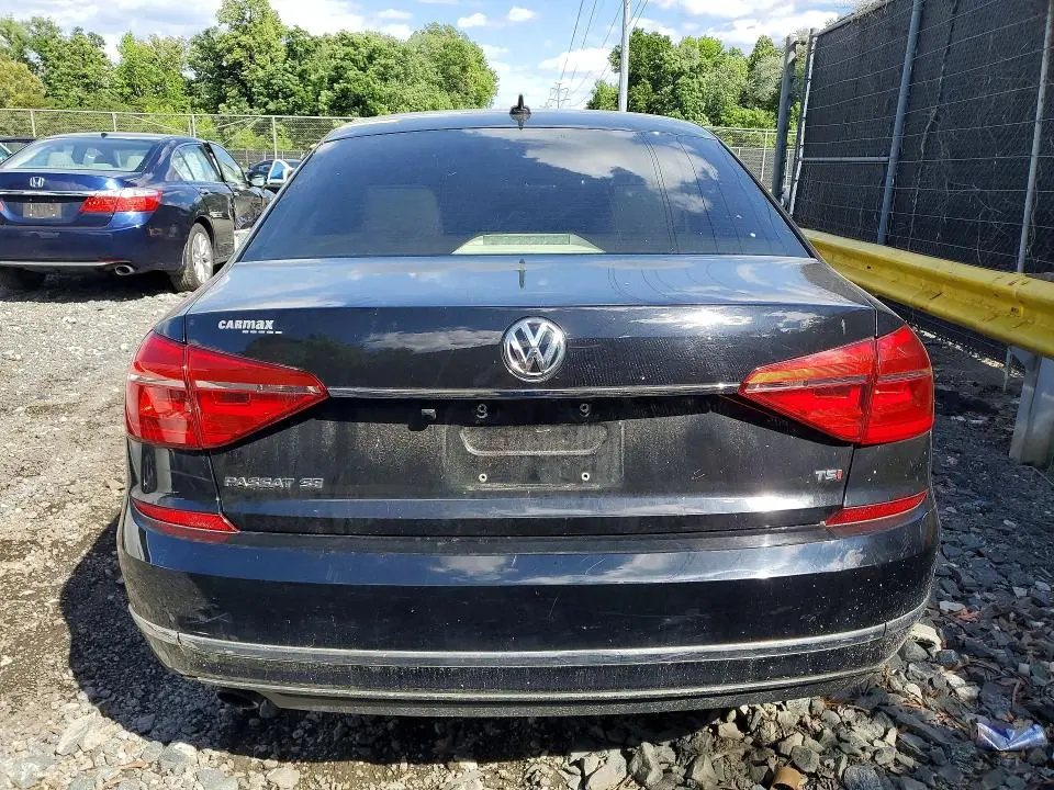 2016 VOLKSWAGEN PASSAT SE  