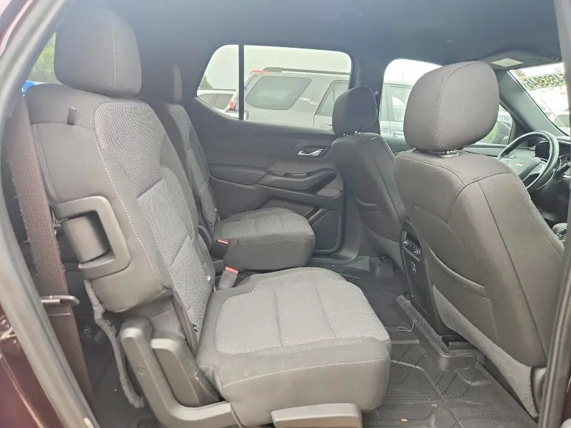 2023 CHEVROLET TRAVERSE LT  
