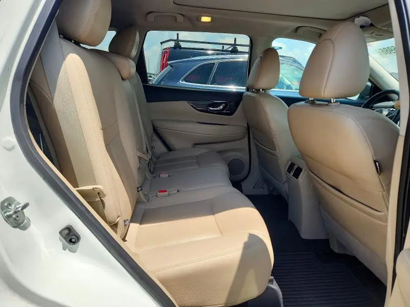 2017 NISSAN ROGUE SL  