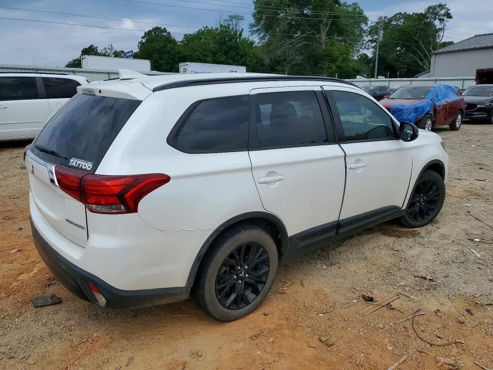 2019 MITSUBISHI OUTLANDER SE  