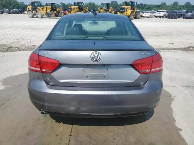 2013 VOLKSWAGEN PASSAT SE  