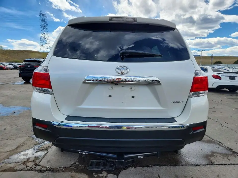 2013 TOYOTA HIGHLANDER LIMITED  