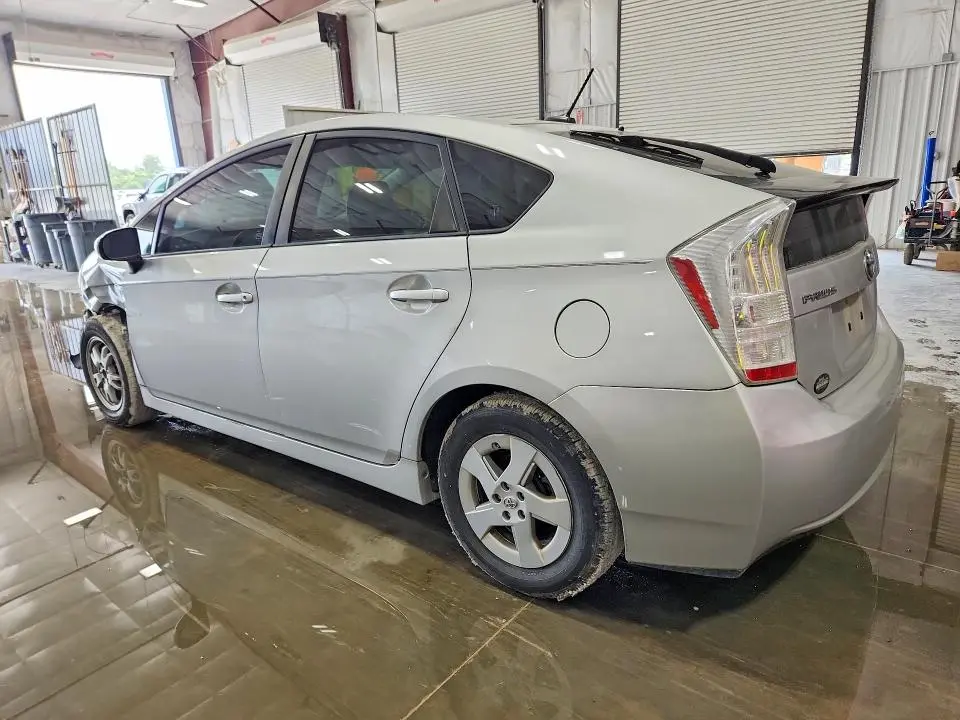 2010 TOYOTA PRIUS II  