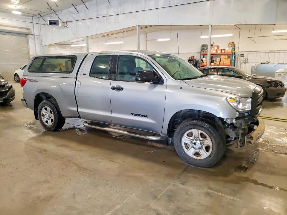 2011 TOYOTA TUNDRA DOUBLE CAB SR5  