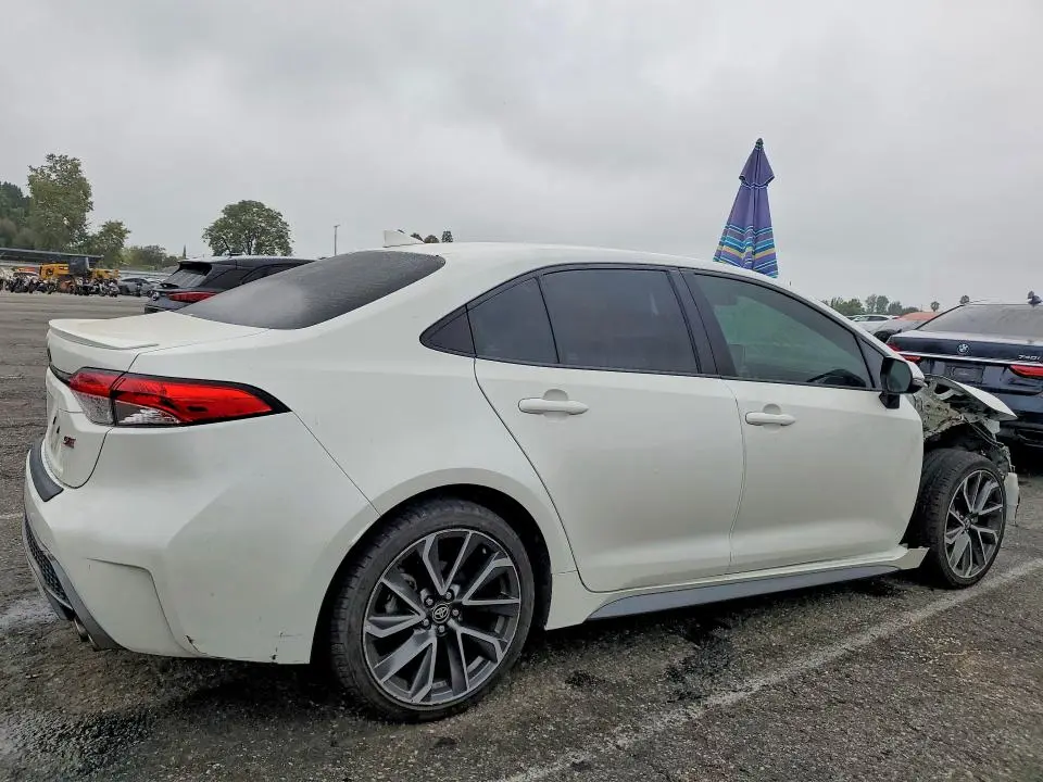 2020 TOYOTA COROLLA SE  