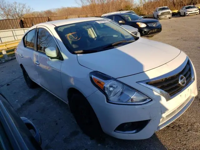 2015 NISSAN VERSA S  