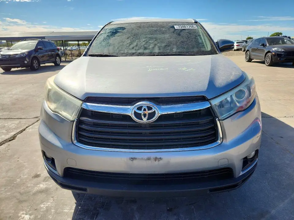 2015 TOYOTA HIGHLANDER XLE  