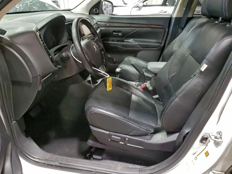 2016 MITSUBISHI OUTLANDER SE  