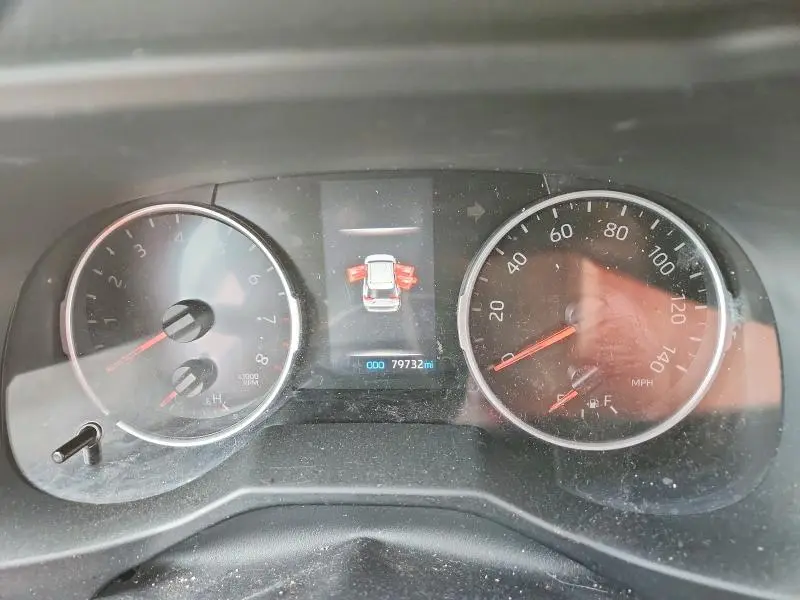 2021 TOYOTA RAV4 XLE  