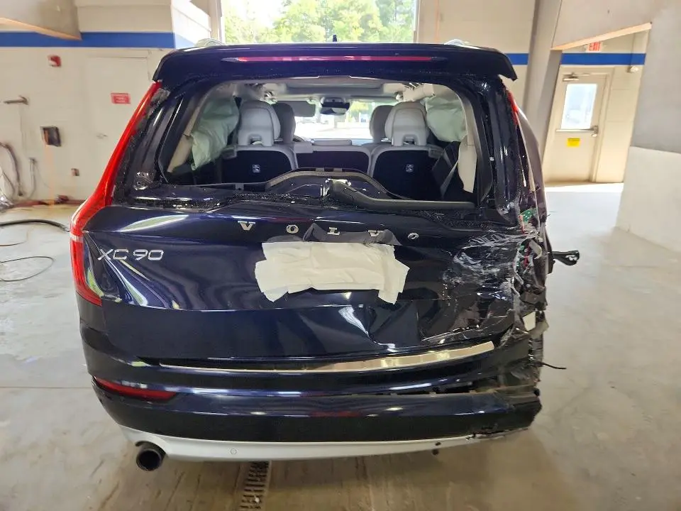 2019 VOLVO XC90 T5 MOMENTUM  