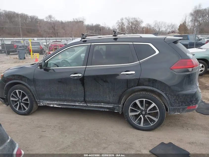 2019 NISSAN ROGUE SL