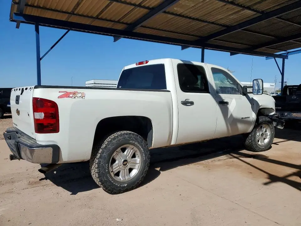 2011 CHEVROLET SILVERADO K1500 LT  
