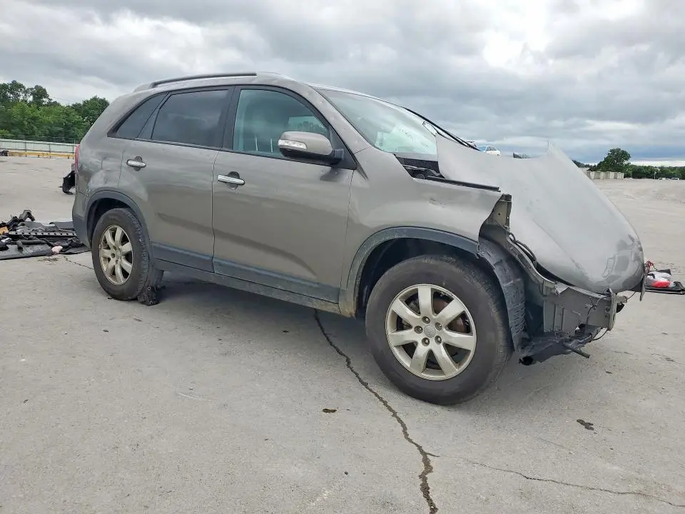 2013 KIA SORENTO LX  