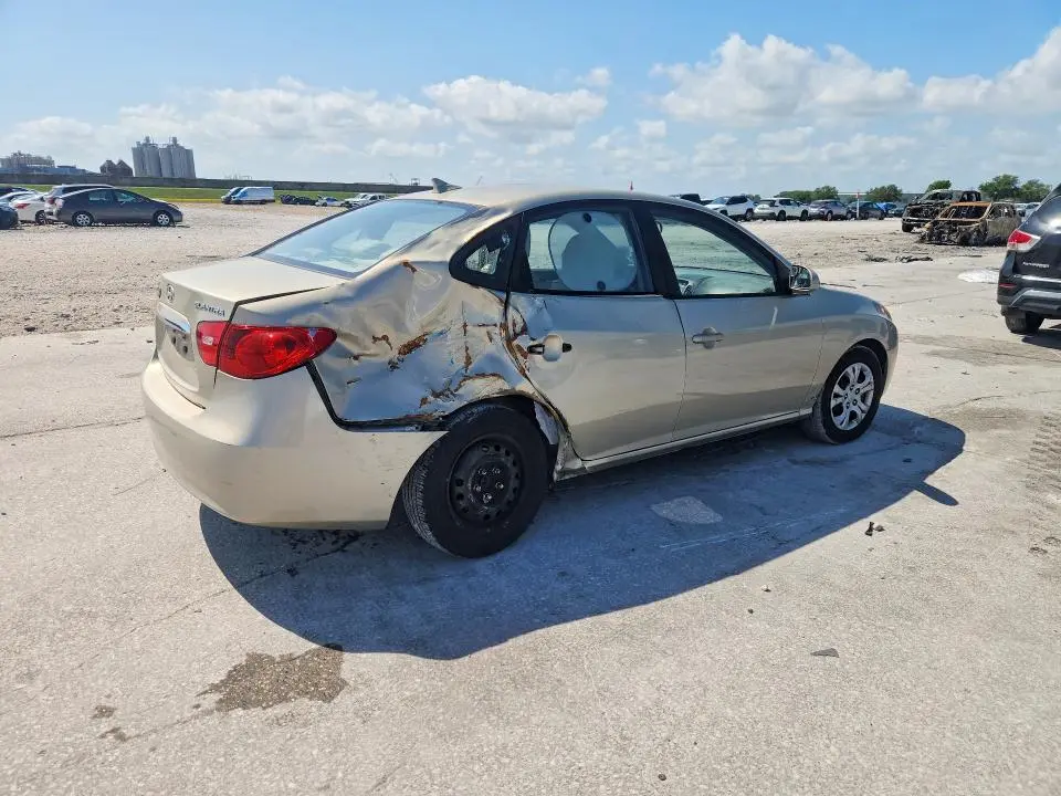 2010 HYUNDAI ELANTRA GLS  