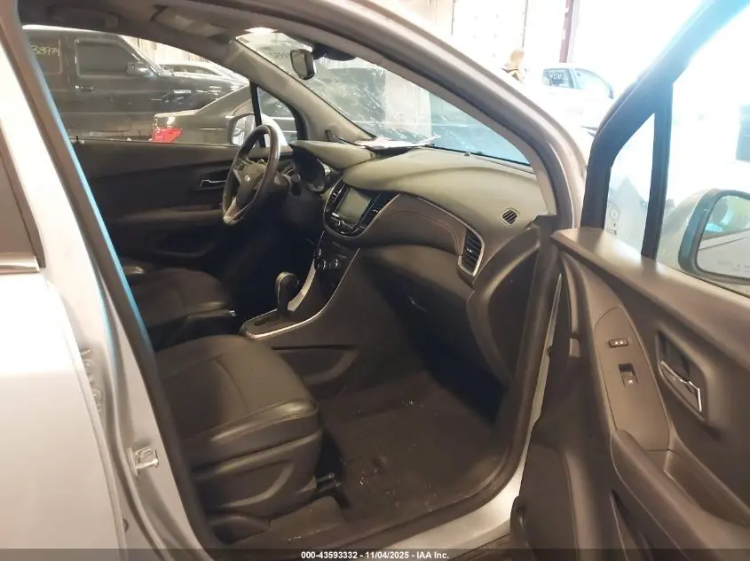 2017 CHEVROLET TRAX LT