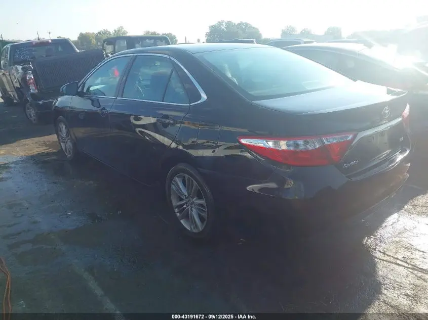2015 TOYOTA CAMRY SE