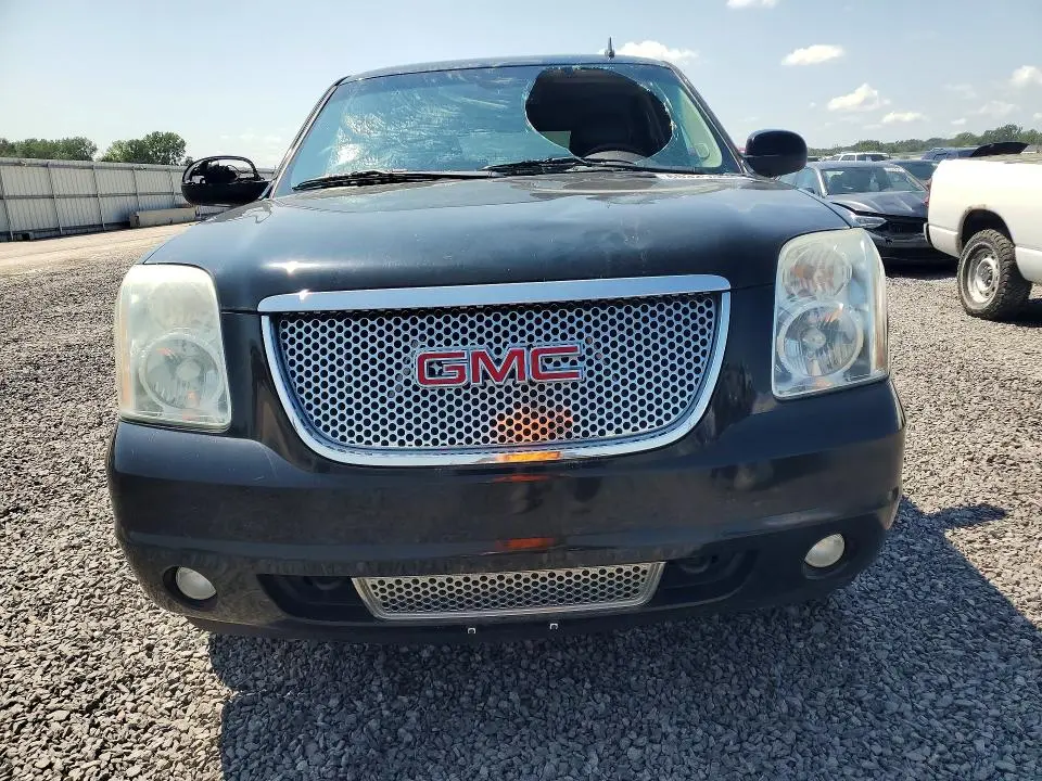 2013 GMC YUKON DENALI  