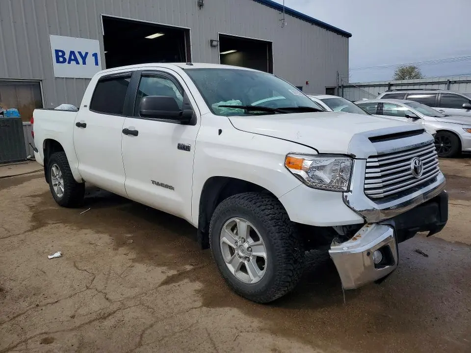 2017 TOYOTA TUNDRA SR5  