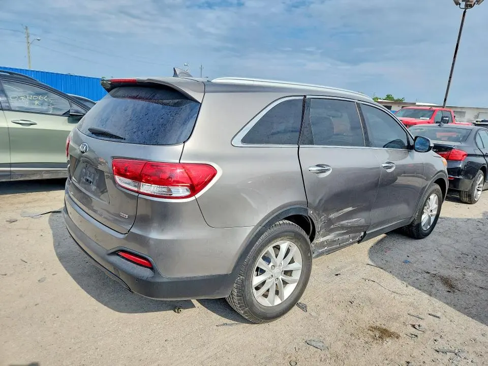 2016 KIA SORENTO LX  