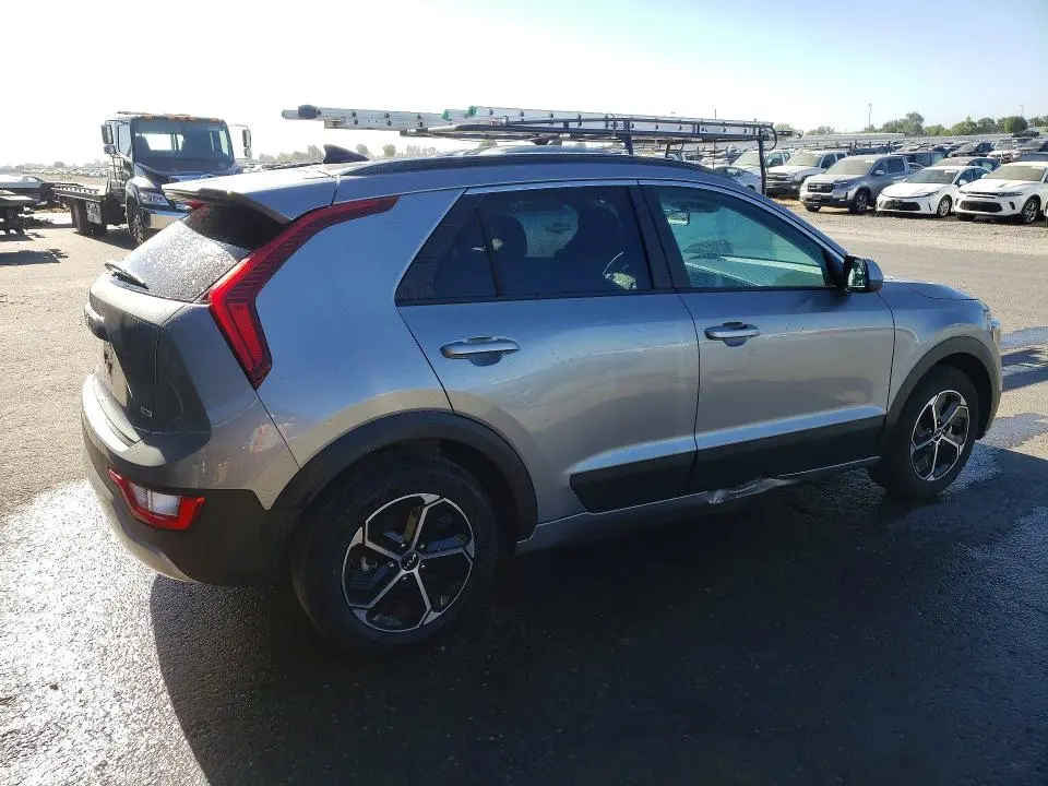 2025 KIA NIRO LX  