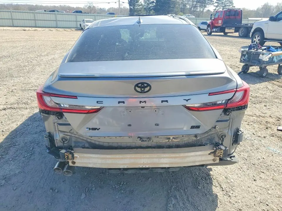 2025 TOYOTA CAMRY SE  
