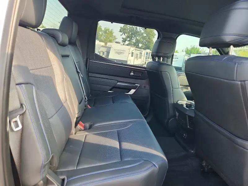 2025 TOYOTA TUNDRA PLATINUM  