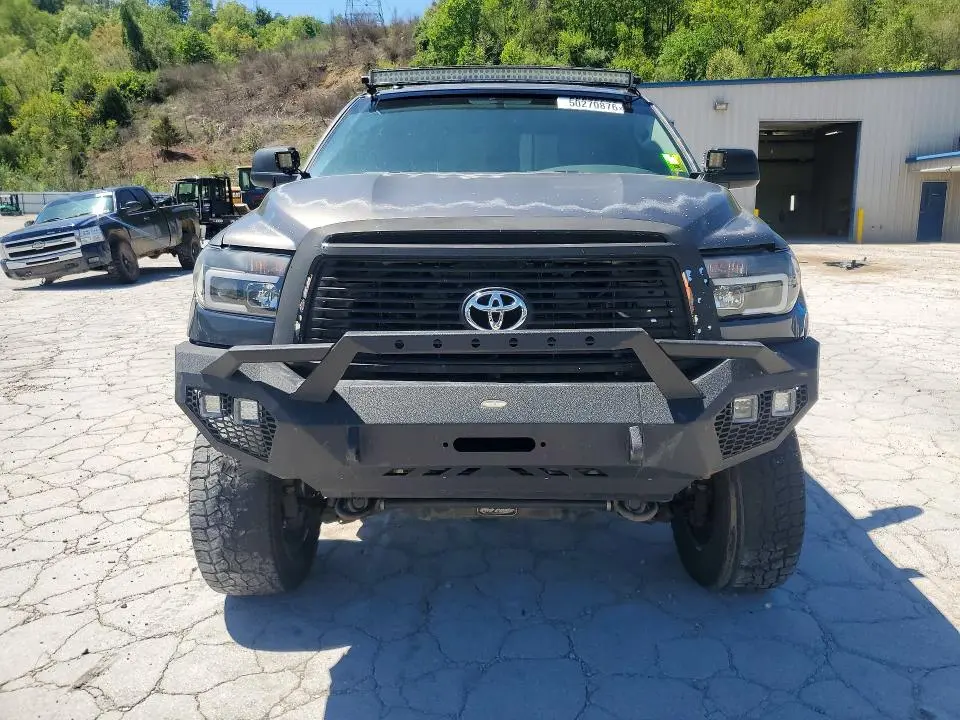 2011 TOYOTA TUNDRA CREWMAX LIMITED  