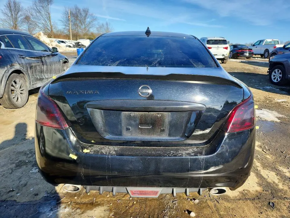 2011 NISSAN MAXIMA S  