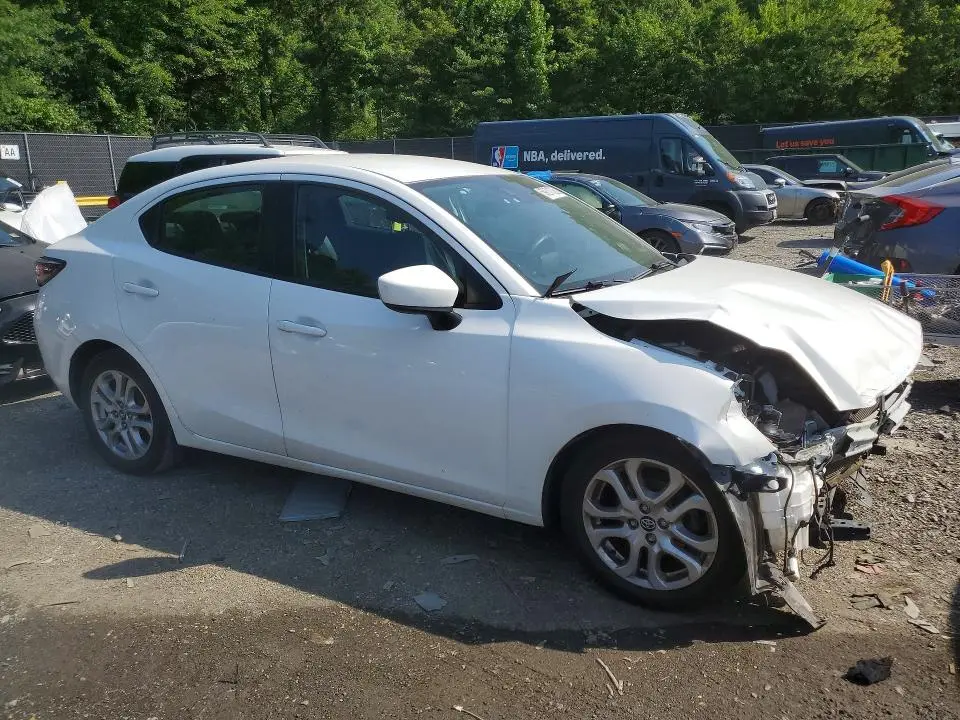 2017 TOYOTA YARIS IA BASE  