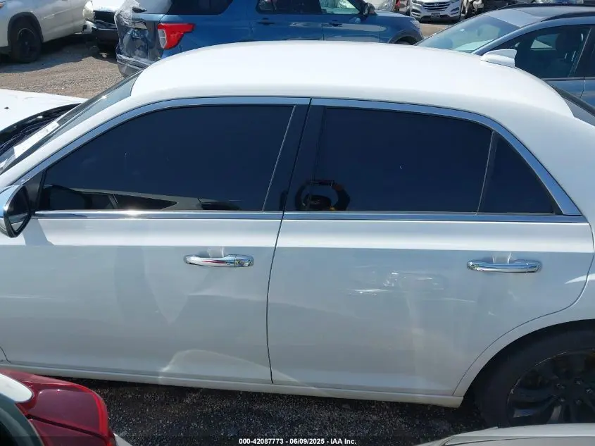 2019 CHRYSLER 300 LIMITED