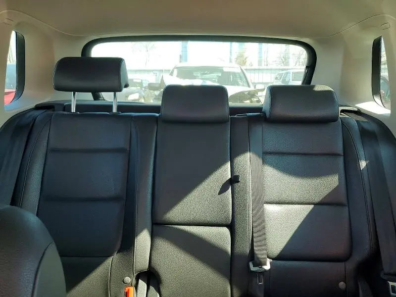 2011 VOLKSWAGEN TIGUAN S  