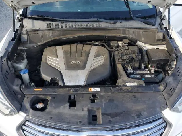 2017 HYUNDAI SANTA FE SE  