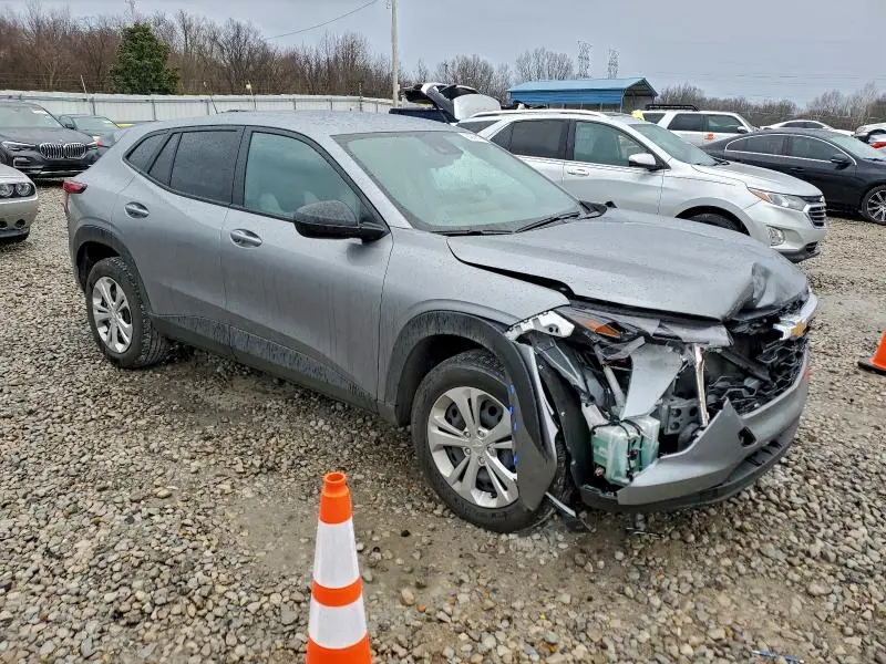 2025 CHEVROLET TRAX LS  