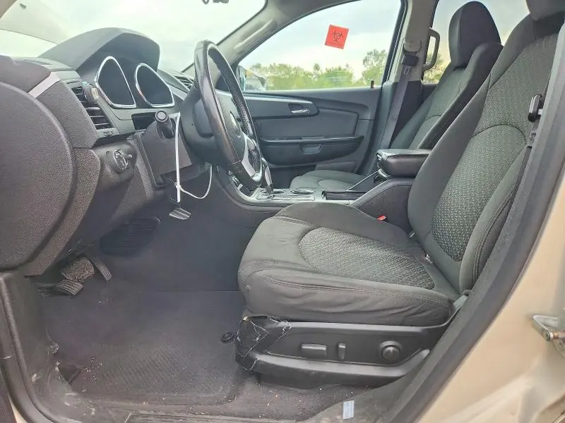 2012 CHEVROLET TRAVERSE LT  