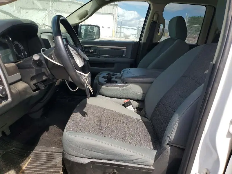 2015 RAM 1500 SLT  