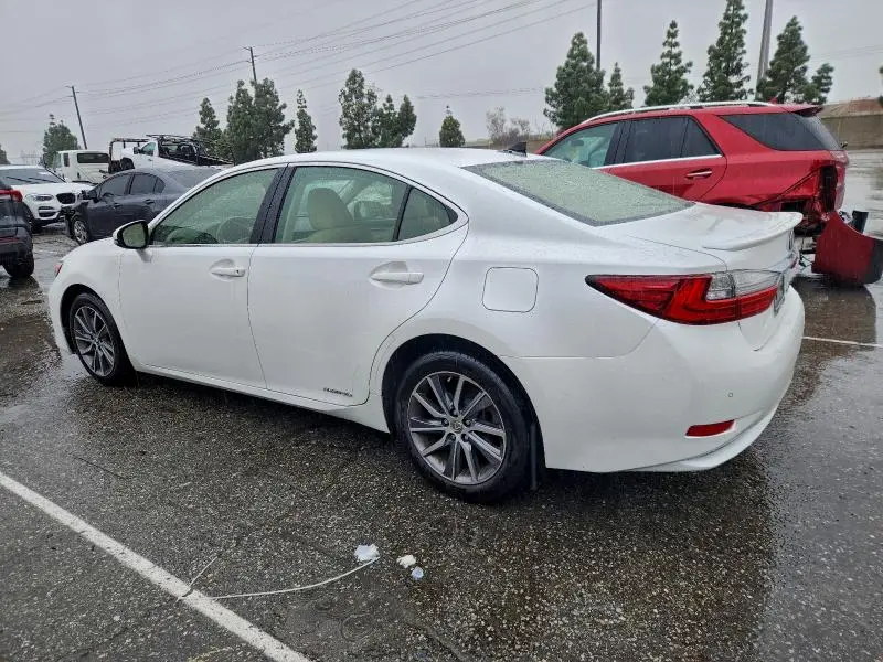 2016 LEXUS ES 300H  