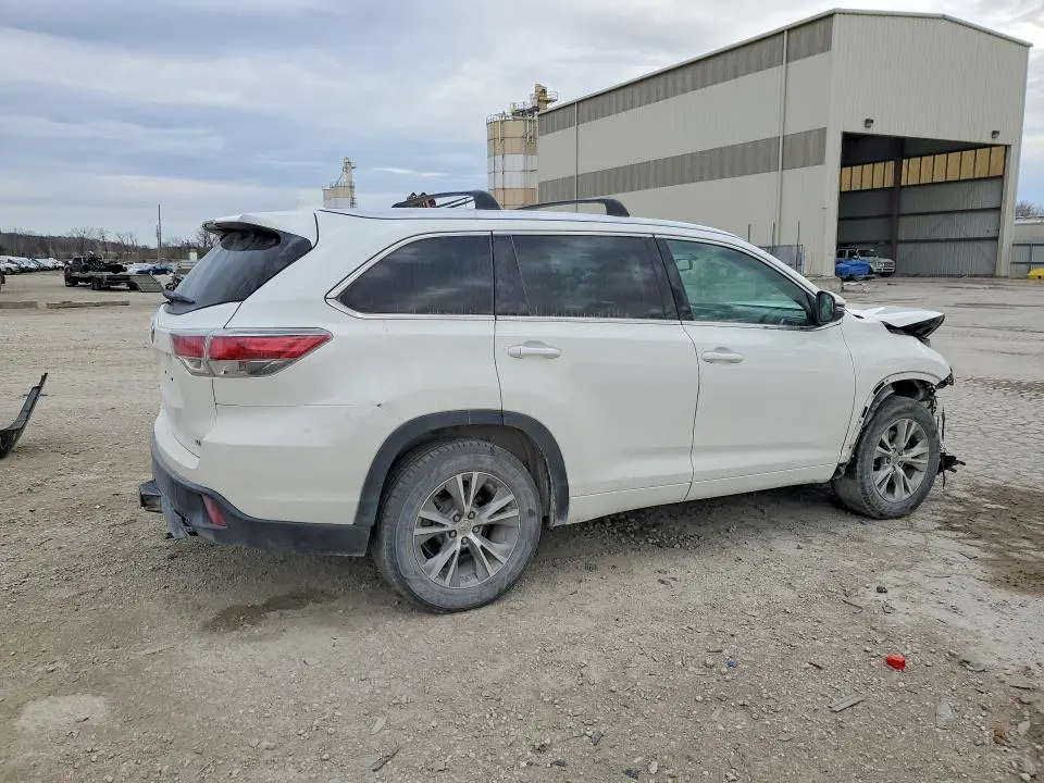 2015 TOYOTA HIGHLANDER XLE  