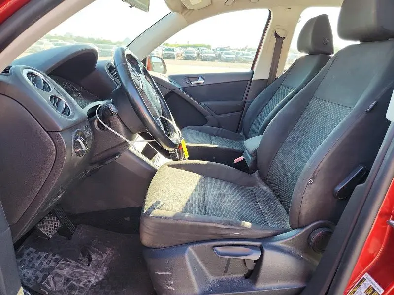 2014 VOLKSWAGEN TIGUAN S  