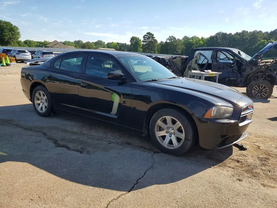 2014 DODGE CHARGER SE  