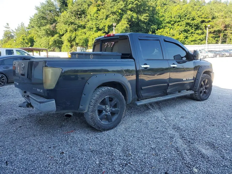 2010 NISSAN TITAN SE  