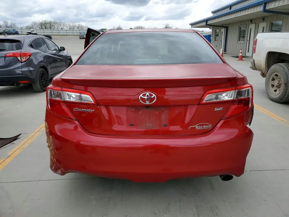 2012 TOYOTA CAMRY SE  