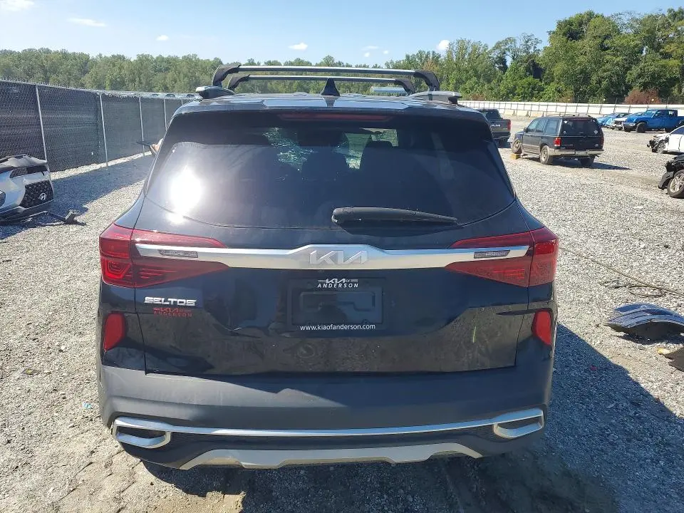 2023 KIA SELTOS EX  