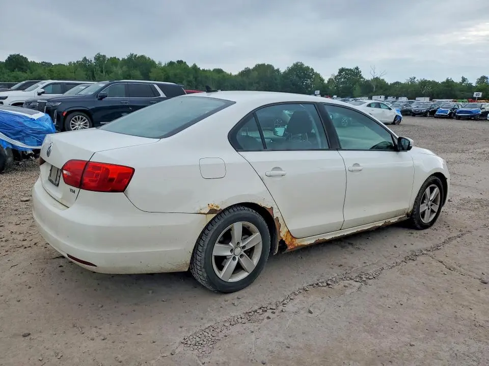 2011 VOLKSWAGEN JETTA TDI  