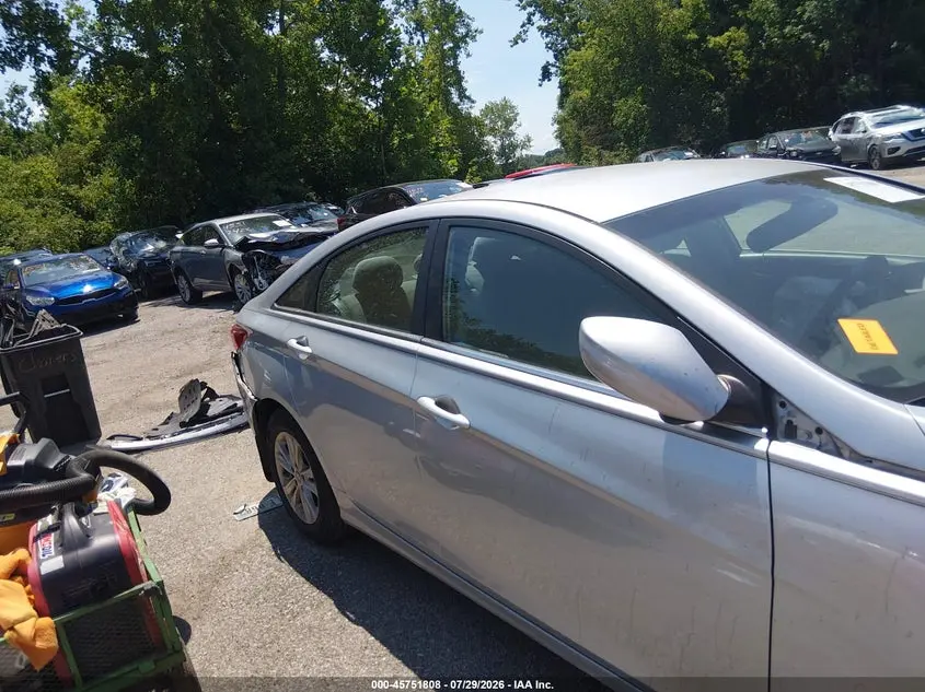 2013 HYUNDAI SONATA GLS