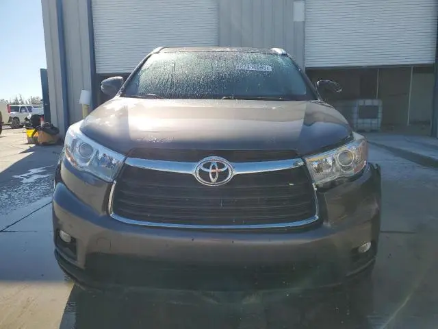 2016 TOYOTA HIGHLANDER XLE  