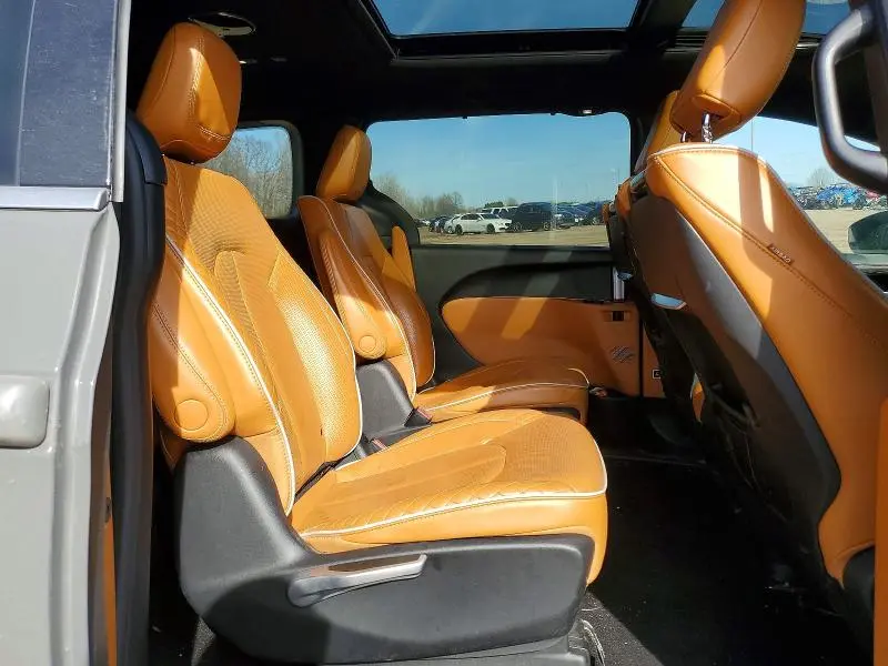 2021 CHRYSLER PACIFICA HYBRID PINNACLE  