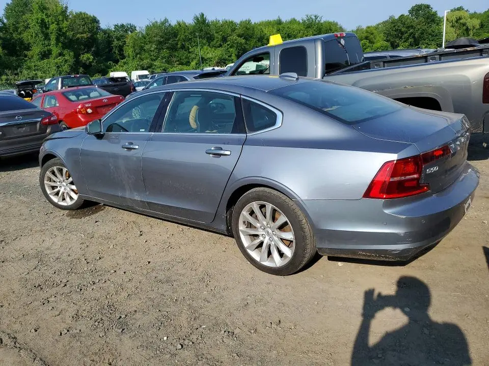 2018 VOLVO S90 T6 MOMENTUM  