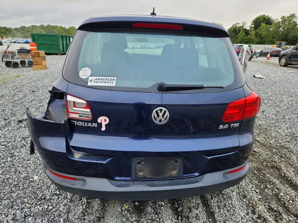 2013 VOLKSWAGEN TIGUAN S  
